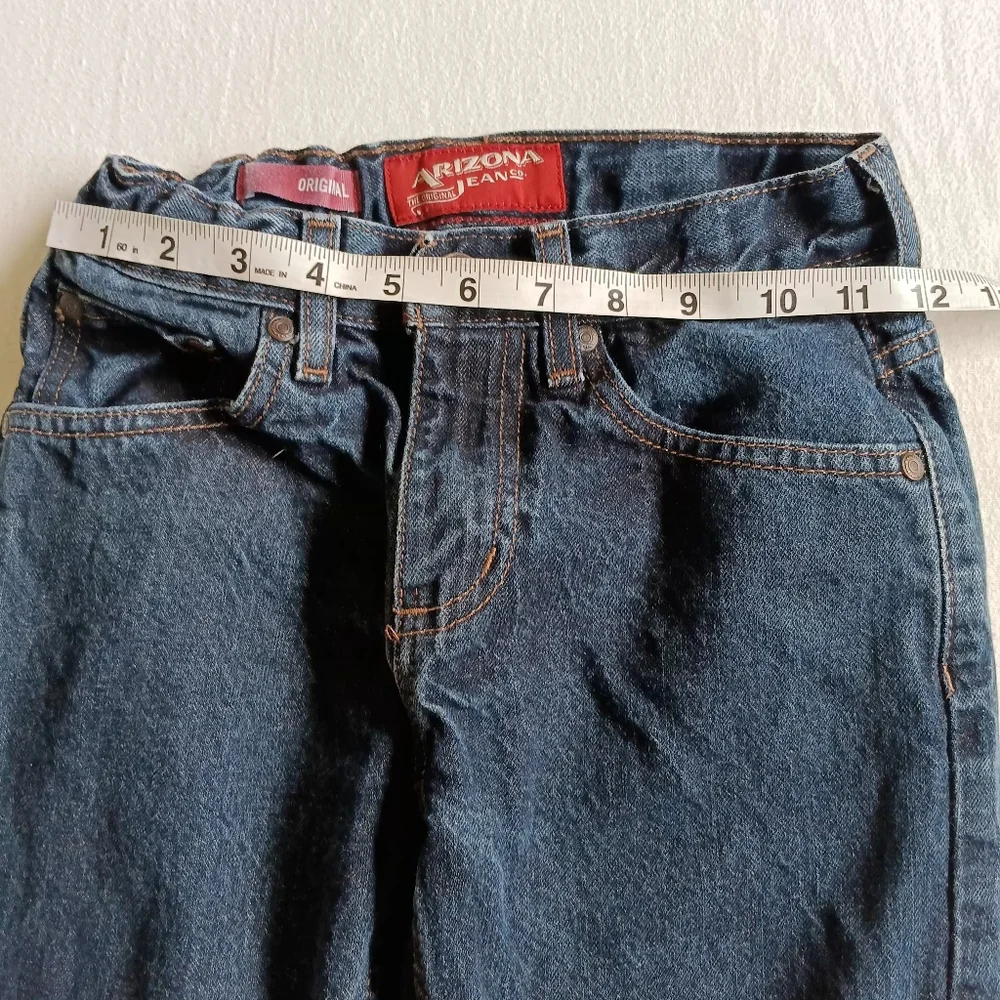 Arizona Jean Company Sz 10 Reg Kids Blue Jeans Wear In Knees..see Photos